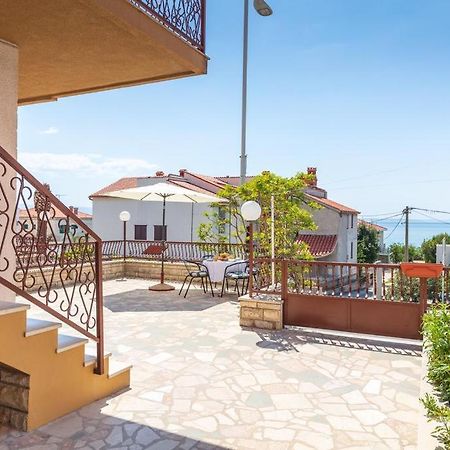 Apartment Beky Подстрана Екстериор снимка
