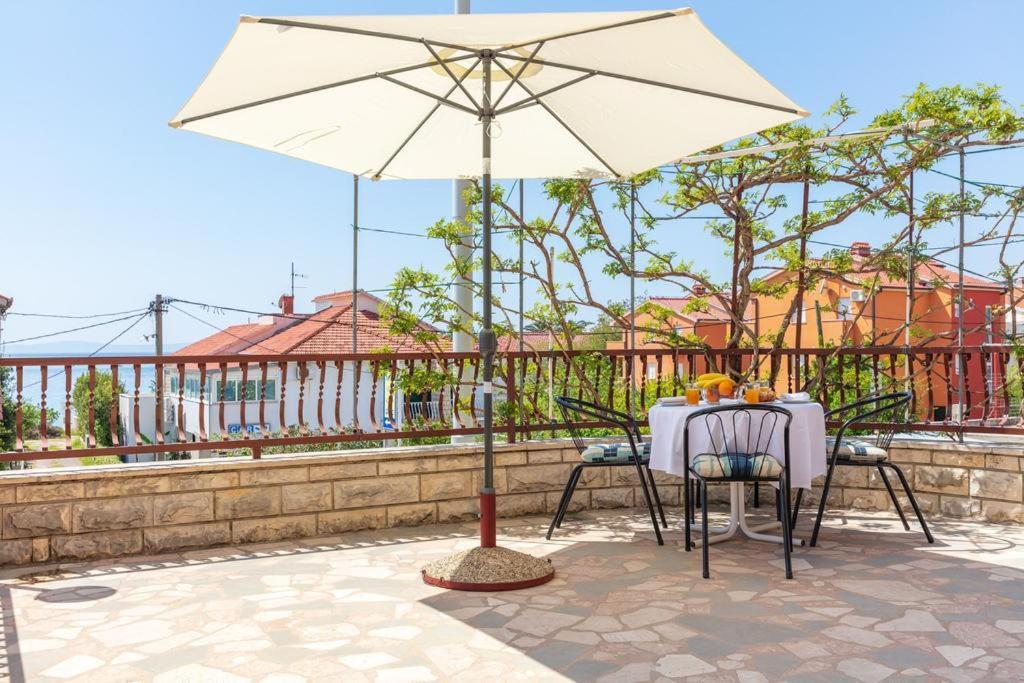 Apartment Beky Подстрана Екстериор снимка